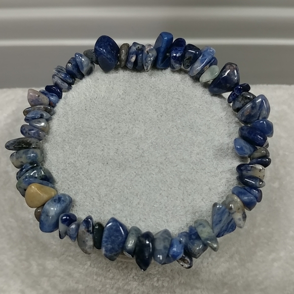 Sodalite Chip Beaded Stretch Bracelet Natural Sodalite Gemstone Chips Blue - Picture 8 of 8